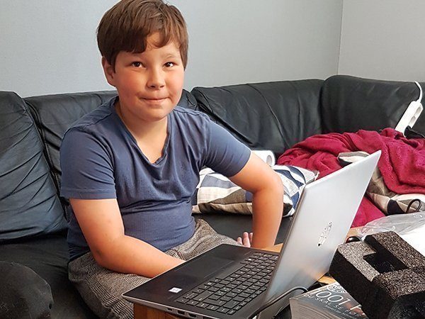 Hjaelp Anbragte Born Til En Ny Computer It Branchen